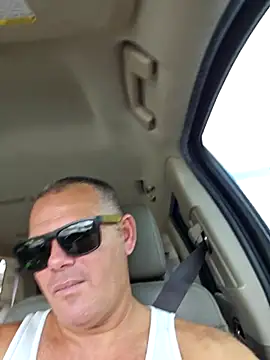 Snapshot of cubanitofeliz40 chatting on October 2025 06:27:02 PM cubanitofeliz40 online show from October 2025 06:27:02 PM