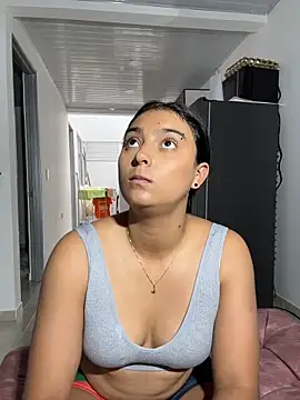 nicolexxaleja online show from February 2026 10:04:01 PM