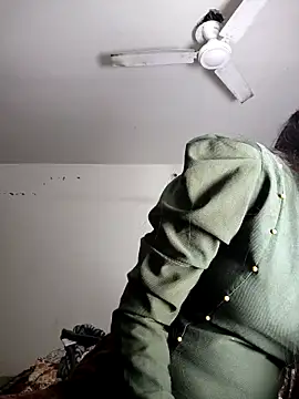 cute radhikaa online show from February 2026 04:21:01 AM