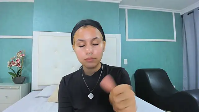 ania gomez online show from December 2025 09:10:02 PM