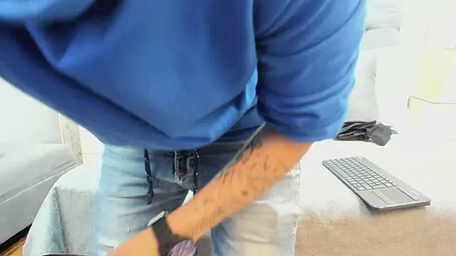 ZoeKrug online show from October 2025 11:52:02 AM