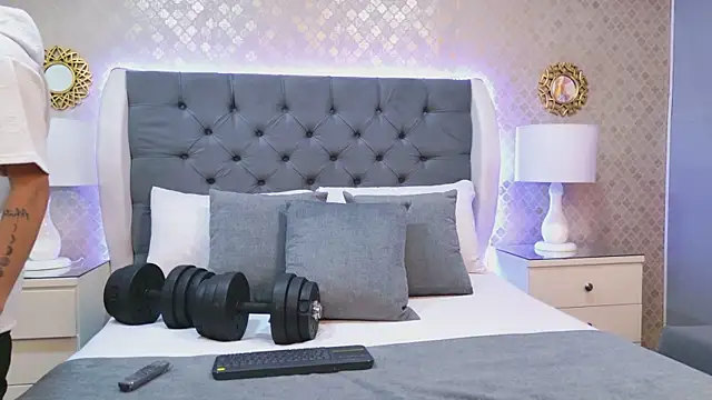 ZoeKrug online show from December 2025 11:49:02 AM