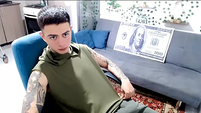 Snapshot of santii_ss chatting on February 2026 03:40:02 PM santii ss online show from February 2026 03:40:02 PM