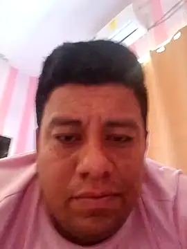 Snapshot of JesVel chatting on October 2025 06:56:01 PM JesVel online show from October 2025 06:56:01 PM