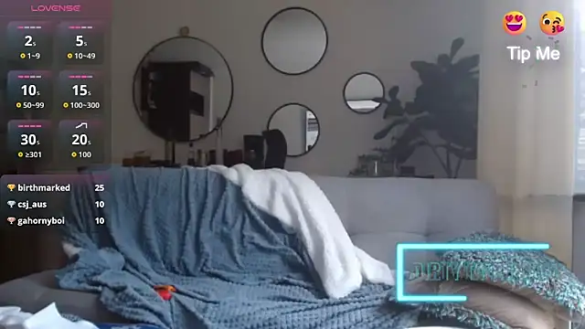 Snapshot of alloallo420 chatting on September 2025 08:43:01 PM alloallo420 online show from September 2025 08:43:01 PM