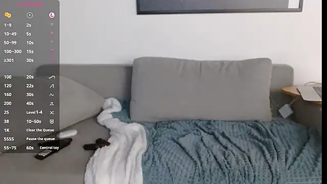 Snapshot of alloallo420 chatting on October 2025 05:52:01 AM alloallo420 online show from October 2025 05:52:01 AM