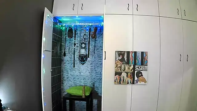 BaDSubMiss online show from October 2025 04:10:02 AM