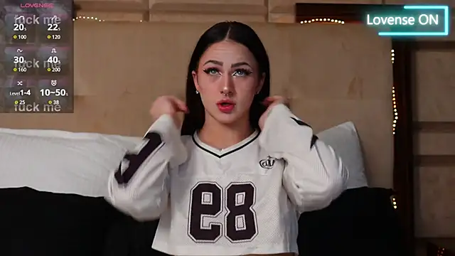 LucyLextonX online show from January 2026 09:07:02 PM