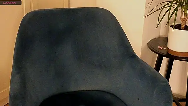 Snapshot of NoFace_Model chatting on October 2025 05:11:02 PM NoFace Model online show from October 2025 05:11:02 PM