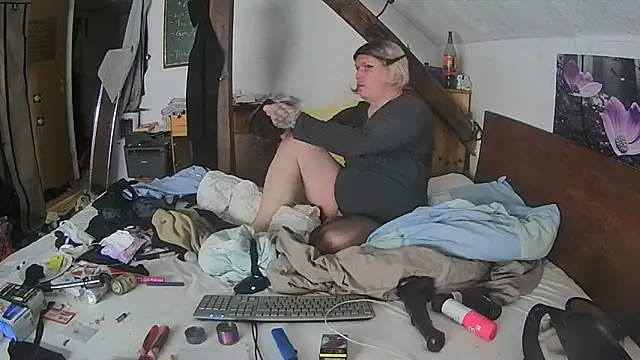 Snapshot of VanessaSissyGay chatting on September 2025 02:00:02 AM VanessaSissyGay online show from September 2025 02:00:02 AM