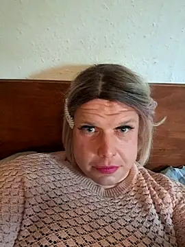 Snapshot of VanessaSissyGay chatting on October 2025 07:20:01 AM VanessaSissyGay online show from October 2025 07:20:01 AM