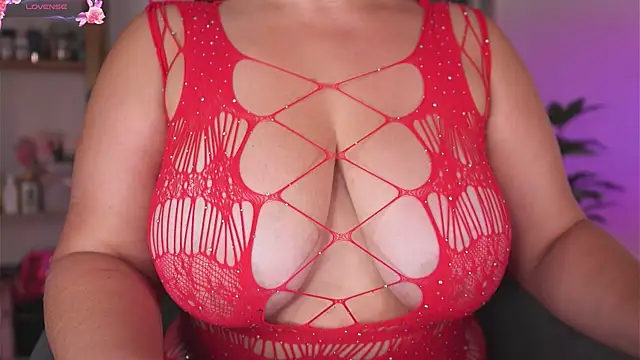 Snapshot of marrygrayes chatting on September 2025 08:31:02 PM marrygrayes online show from September 2025 08:31:02 PM