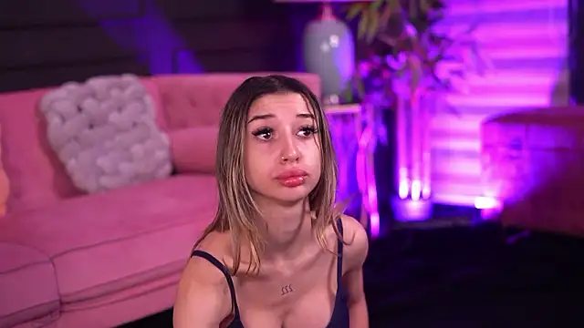 OdetteMason online show from February 2026 05:47:01 AM