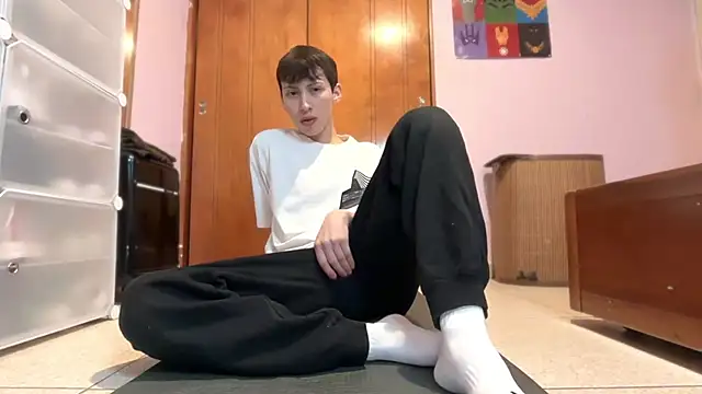 Snapshot of DylanNewell chatting on December 2025 09:47:01 AM DylanNewell online show from December 2025 09:47:01 AM