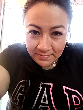 Clunita online show from March 2026 10:57:01 PM