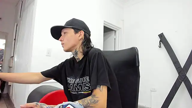 StraightBoy Nick online show from April 2026 09:53:02 PM