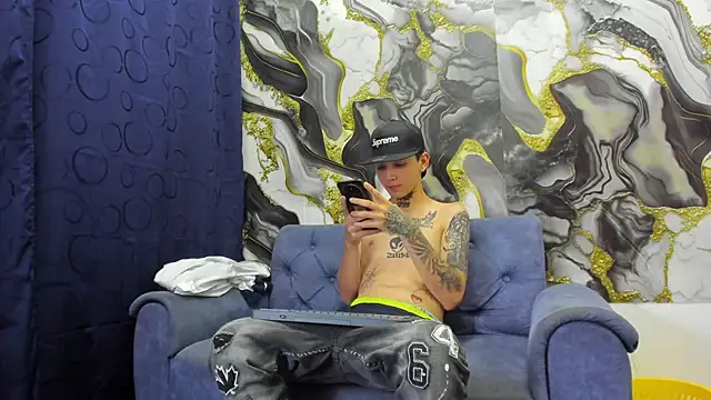 Snapshot of StraightBoy_Nick chatting on May 2026 05:04:01 AM StraightBoy Nick online show from May 2026 05:04:01 AM