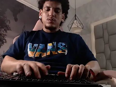 Xfire boy69 online show from February 2026 02:49:01 AM