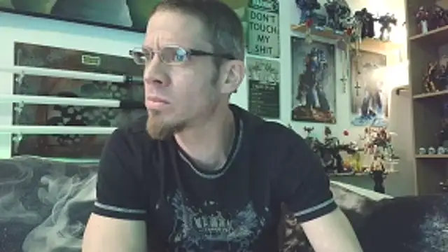 Snapshot of TomXXII chatting on January 2026 11:30:02 PM TomXXII online show from January 2026 11:30:02 PM