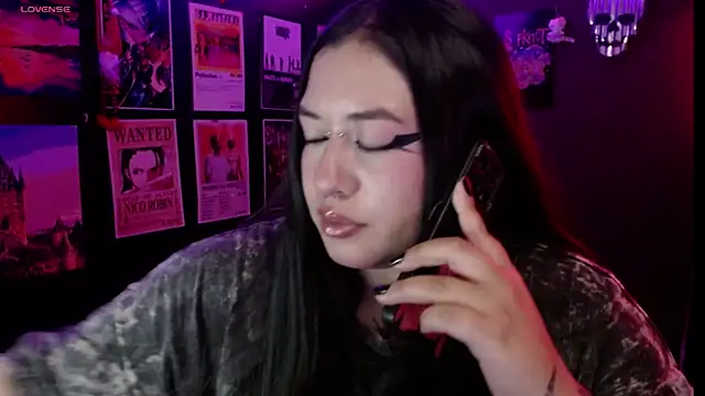 Ravendark  online show from April 2026 11:36:02 PM