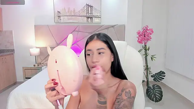 miranda crawfor online show from November 2025 01:11:01 PM