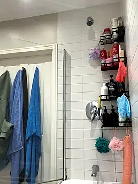 Snapshot of different-strokes chatting on October 2025 04:29:01 PM different-strokes online show from October 2025 04:29:01 PM