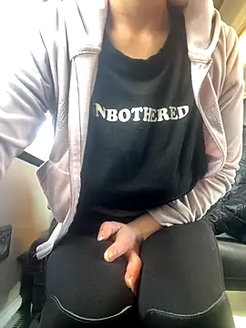 eli5566 online show from November 2025 09:56:02 AM