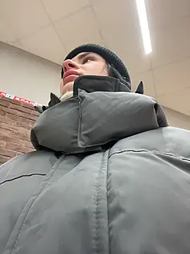 MiraReach online show from December 2025 02:16:02 AM