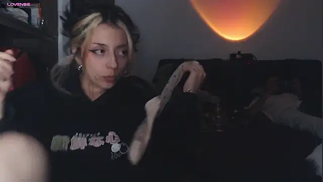 MiaBunnie online show from January 2026 04:38:02 AM