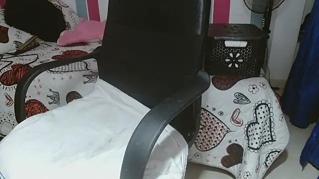 karo lovely online show from October 2025 10:42:02 PM