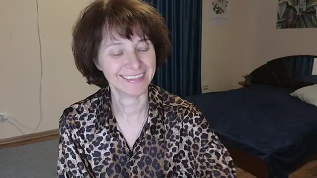 Lia Tito online show from November 2025 06:16:02 AM