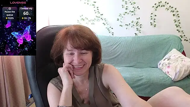 Snapshot of Lia_Tito chatting on July 2026 05:57:01 AM Lia Tito online show from July 2026 05:57:01 AM