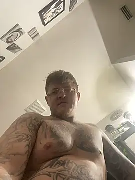 Snapshot of Bwcgoonie chatting on October 2025 05:24:01 AM Bwcgoonie online show from October 2025 05:24:01 AM