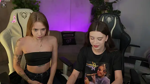 Snapshot of Regina_Sweet054 chatting on October 2025 03:13:01 PM Regina Sweet054 online show from October 2025 03:13:01 PM