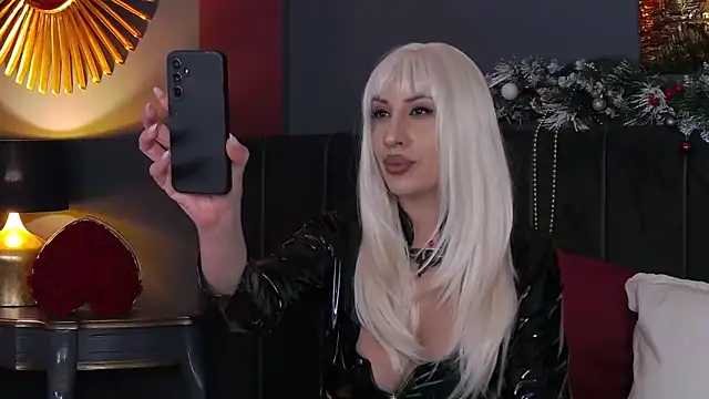 VickiSpice online show from December 2025 08:04:01 PM