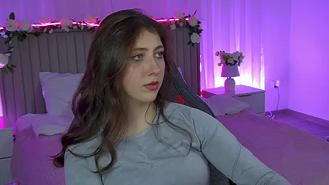 Mary Miiller online show from December 2025 10:44:02 AM