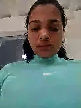 Snapshot of Eimy-04 chatting on May 2026 05:10:01 PM Eimy-04 online show from May 2026 05:10:01 PM