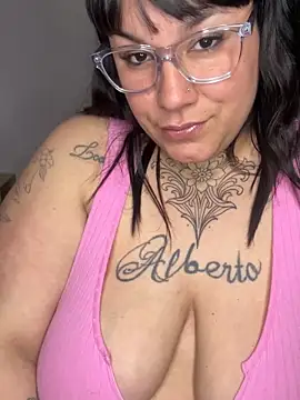 Snapshot of valen1891 chatting on September 2025 02:02:02 AM valen1891 online show from September 2025 02:02:02 AM