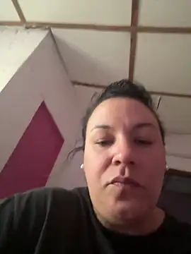 Snapshot of valen1891 chatting on March 2026 07:42:01 PM valen1891 online show from March 2026 07:42:01 PM