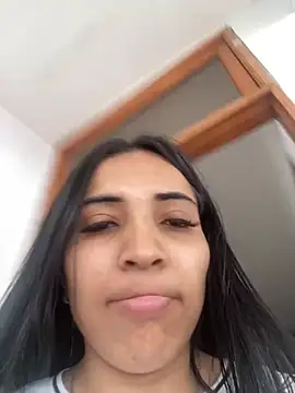 Snapshot of Rosa_25x chatting on February 2026 01:06:01 PM Rosa 25x online show from February 2026 01:06:01 PM