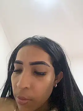 Snapshot of Rosa_25x chatting on May 2026 12:32:01 PM Rosa 25x online show from May 2026 12:32:01 PM