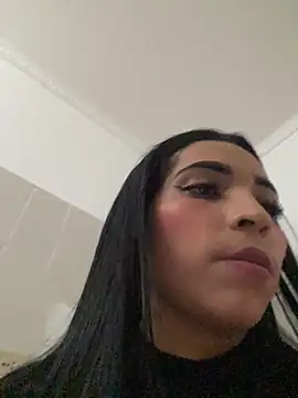 Snapshot of Rosa_25x chatting on May 2026 01:08:01 PM Rosa 25x online show from May 2026 01:08:01 PM
