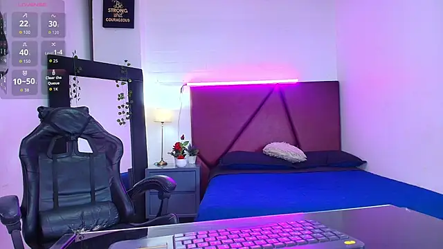 Lucass love online show from October 2025 01:19:01 PM