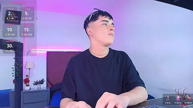 Lucass love online show from October 2025 04:28:01 PM