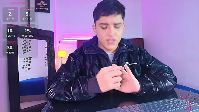 Lucass love online show from October 2025 04:53:02 PM