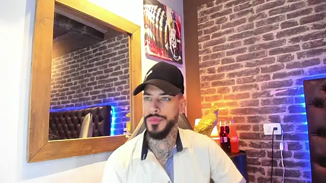 VinzenzRizzo online show from September 2025 04:16:01 AM