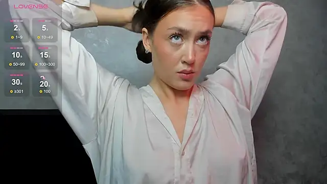 Snapshot of SaraMoren0 chatting on September 2025 01:46:01 PM SaraMoren0 online show from September 2025 01:46:01 PM