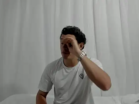 Snapshot of douglaszaens chatting on February 2026 03:10:02 AM douglaszaens online show from February 2026 03:10:02 AM