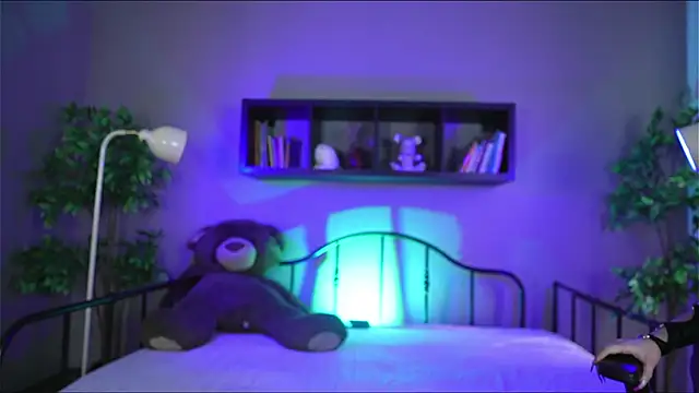 Sabrina bloom online show from October 2025 01:14:01 PM