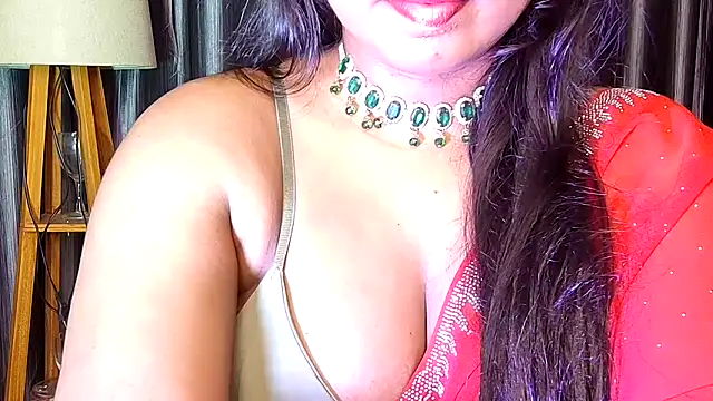 Webrowncouple online show from March 2026 05:27:02 PM